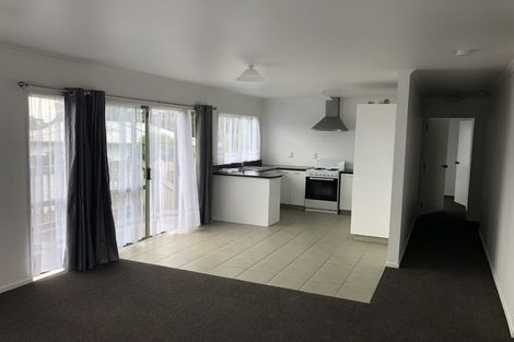 Photo of property in 12a Midgley Road, West Harbour, Auckland, 0618