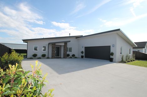 Photo of property in 30 Didham Drive, Mosgiel, 9024