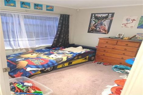 Photo of property in 3 Bernina Place, Weymouth, Auckland, 2103