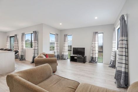 Photo of property in 1 Matau Close, Te Kauwhata, 3710