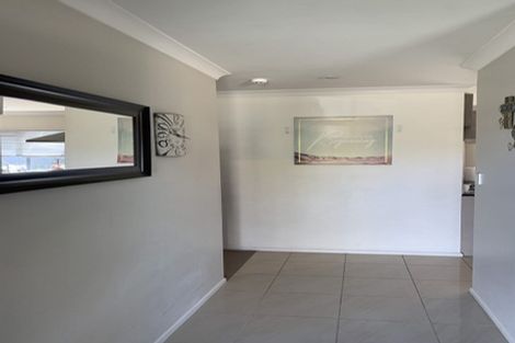 Photo of property in 28 Donegal Park Drive, Flat Bush, Auckland, 2019