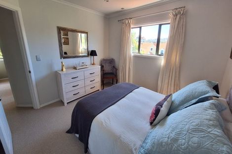 Photo of property in 44 Parkwood Crescent, Gulf Harbour, Whangaparaoa, 0930