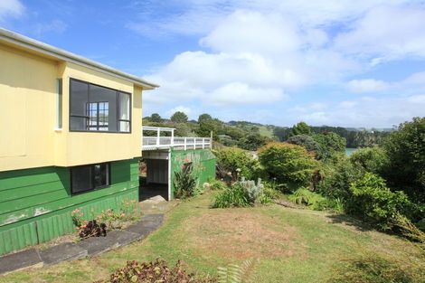 Photo of property in 23 Point Street, Raglan, 3225