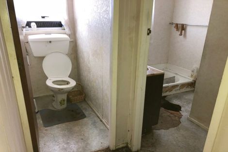 Photo of property in 46 Lee Street, Castlecliff, Whanganui, 4501