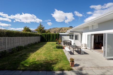 Photo of property in 63 Erskine Street, Lake Hayes, Queenstown, 9304