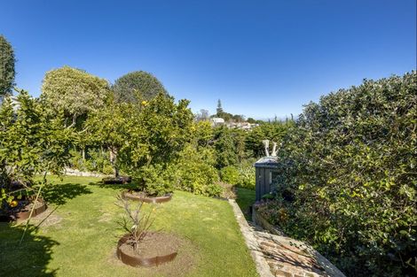 Photo of property in 34 Roslyn Road, Bluff Hill, Napier, 4110