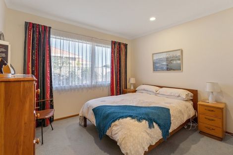 Photo of property in 117 Realm Drive, Paraparaumu, 5032