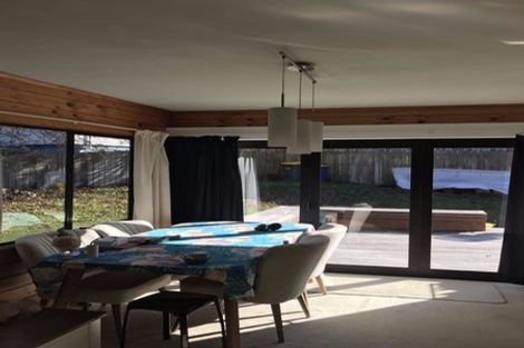 Photo of property in 12 Thalia Place, Totara Vale, Auckland, 0629