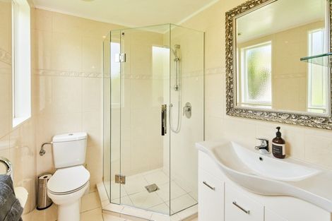 Photo of property in 2 Hautana Square, Woburn, Lower Hutt, 5010