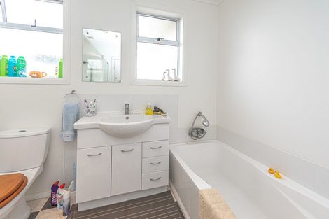 Photo of property in 22 Egmont Street, Castlecliff, Whanganui, 4501