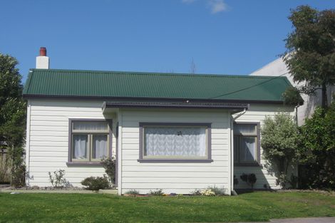 Photo of property in 35 Hine Street, New Plymouth, 4310