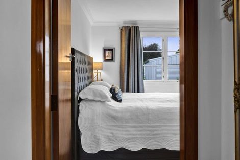 Photo of property in 63 Turuturu Road, Hawera, 4610