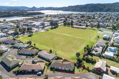 Photo of property in 16/9 Campbell Close, Whangamata, 3620