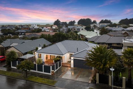 Photo of property in 3 Cordyline Place, Waimairi Beach, Christchurch, 8083