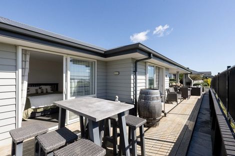Photo of property in 30 Ridge Drive, Omokoroa, 3114
