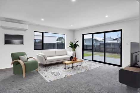 Photo of property in 30a Hunter Street, Hawera, 4610