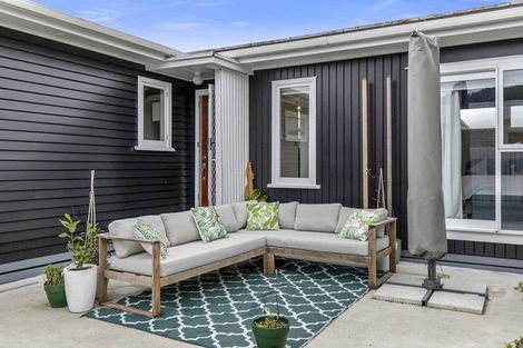 Photo of property in 185 Wainuiomata Road, Wainuiomata, Lower Hutt, 5014