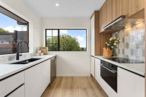 Photo of property in 21 Sandwick Drive, Weymouth, Auckland, 2103