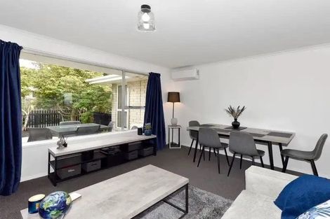 Photo of property in 2/8 Bowen Street, Upper Riccarton, Christchurch, 8041