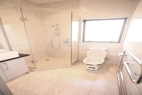 Photo of property in 27 Edgewood Way, Henderson, Auckland, 0612