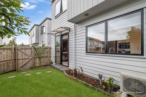 Photo of property in 9/60 Kelman Road, Kelston, Auckland, 0602