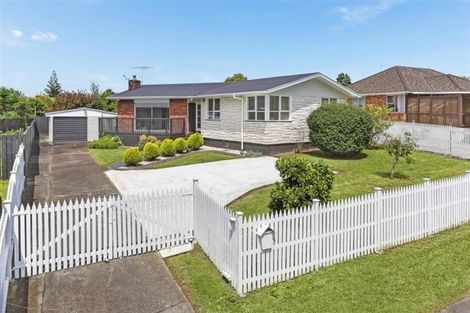 Photo of property in 8 Walden Place, Mangere East, Auckland, 2024
