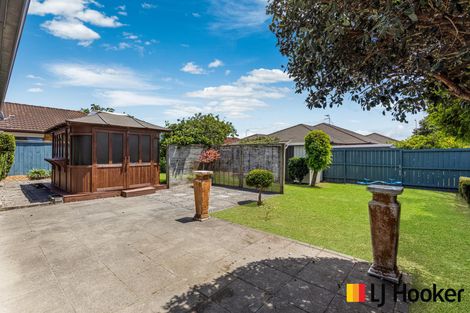 Photo of property in 52 Belfry Place, Wattle Downs, Auckland, 2103