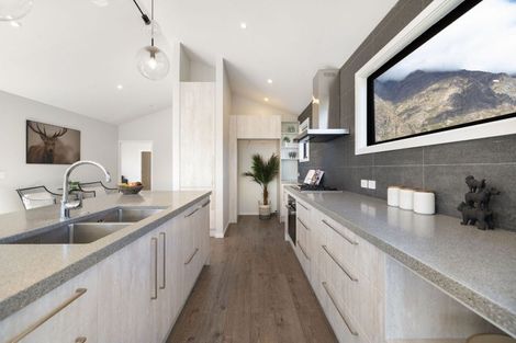 Photo of property in 19 Glenfiddich Road, Jacks Point, Queenstown, 9371
