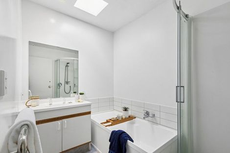 Photo of property in 2/2 Goring Street, Thorndon, Wellington, 6011