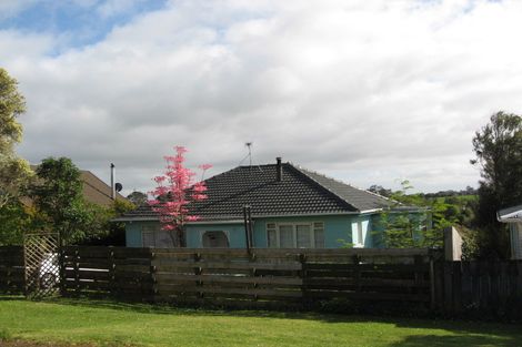 Photo of property in 12 Burnham Road, Waitakere, Auckland, 0816