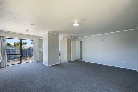 Photo of property in 96a Mako Mako Road, Levin, 5510