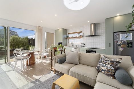 Photo of property in 7c New Windsor Road, Avondale, Auckland, 0600