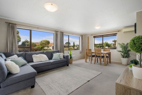 Photo of property in 8 Francis Drive, Katikati, 3129