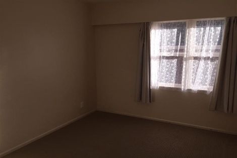 Photo of property in 196 Waimumu Road, Massey, Auckland, 0614