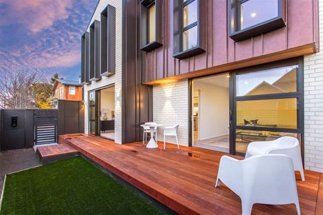 Photo of property in 32 Cox Street, Merivale, Christchurch, 8014