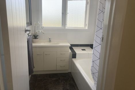 Photo of property in 5 Page Street, Stratford, 4332