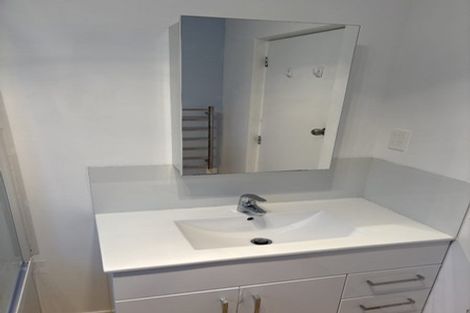 Photo of property in 8 Awaruku Road, Torbay, Auckland, 0630