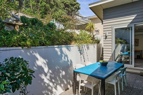 Photo of property in 25 Sunset Parade, Plimmerton, Porirua, 5026