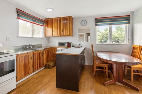 Photo of property in 4 Malmo Place, Massey, Auckland, 0614