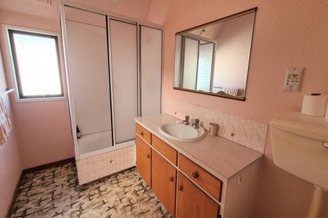 Photo of property in 6 Halse Place, Opunake, 4616