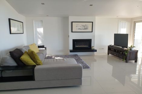 Photo of property in 72 Churchill Road, Murrays Bay, Auckland, 0630