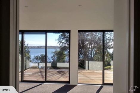 Photo of property in 5 Te Awakura Terrace, Mount Pleasant, Christchurch, 8081