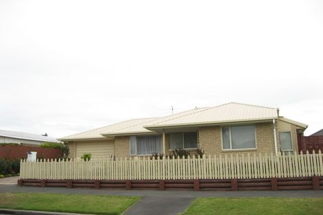 Photo of property in 1 Briarmont Street, Avondale, Christchurch, 8061
