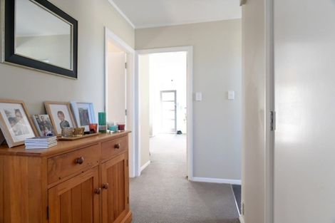 Photo of property in 9 Greer Crescent, Tawa, Wellington, 5028