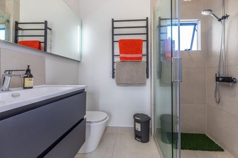 Photo of property in 5/19 Langana Avenue, Browns Bay, Auckland, 0630