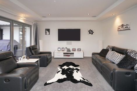 Photo of property in 72 Tupelo Place, Swannanoa, Rangiora, 7476