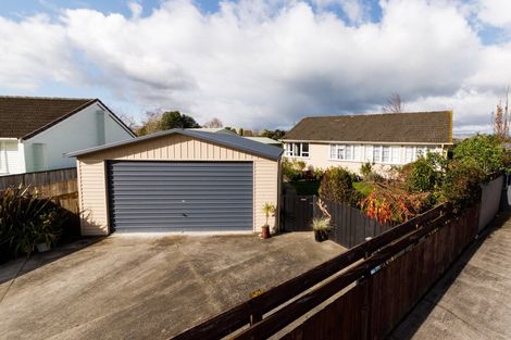 Photo of property in 5 Kupe Place, Highbury, Palmerston North, 4412