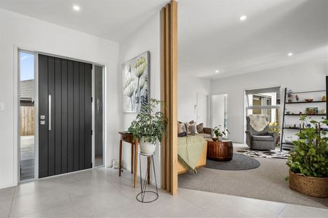 Photo of property in 77 Dunkeld Drive, Papamoa, 3118