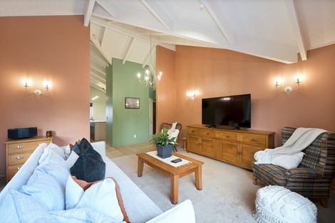 Photo of property in 42 Harvest Drive, Henderson, Auckland, 0612