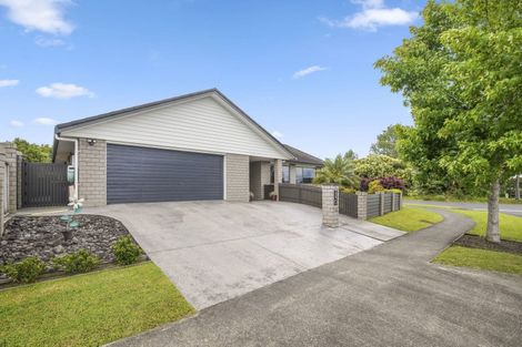 Photo of property in 14 Murray Becroft Avenue, Henderson Valley, Auckland, 0612